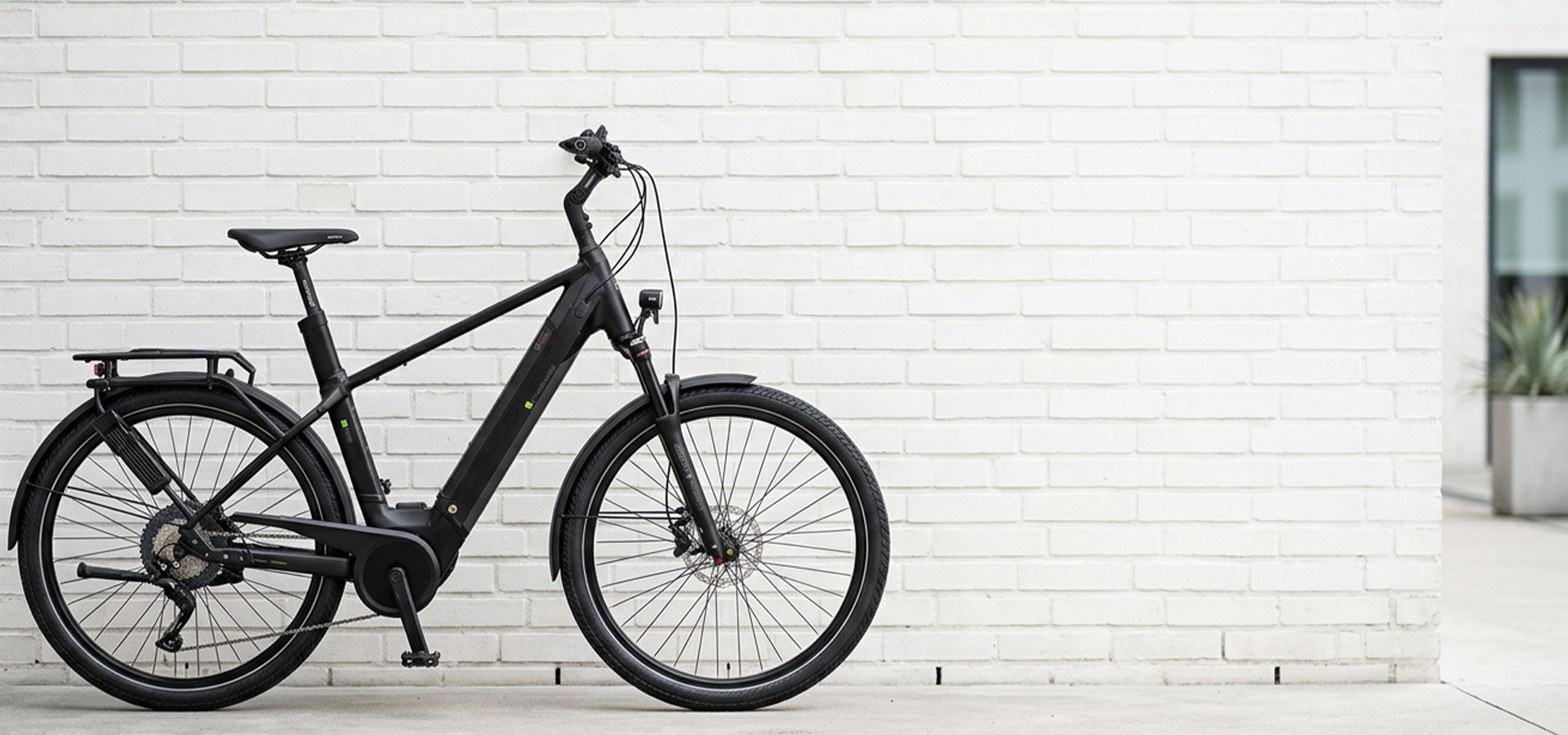 **E.BIKE MANUFAKTUR** HANDWERK STATT MASSENPRODUKTION.
