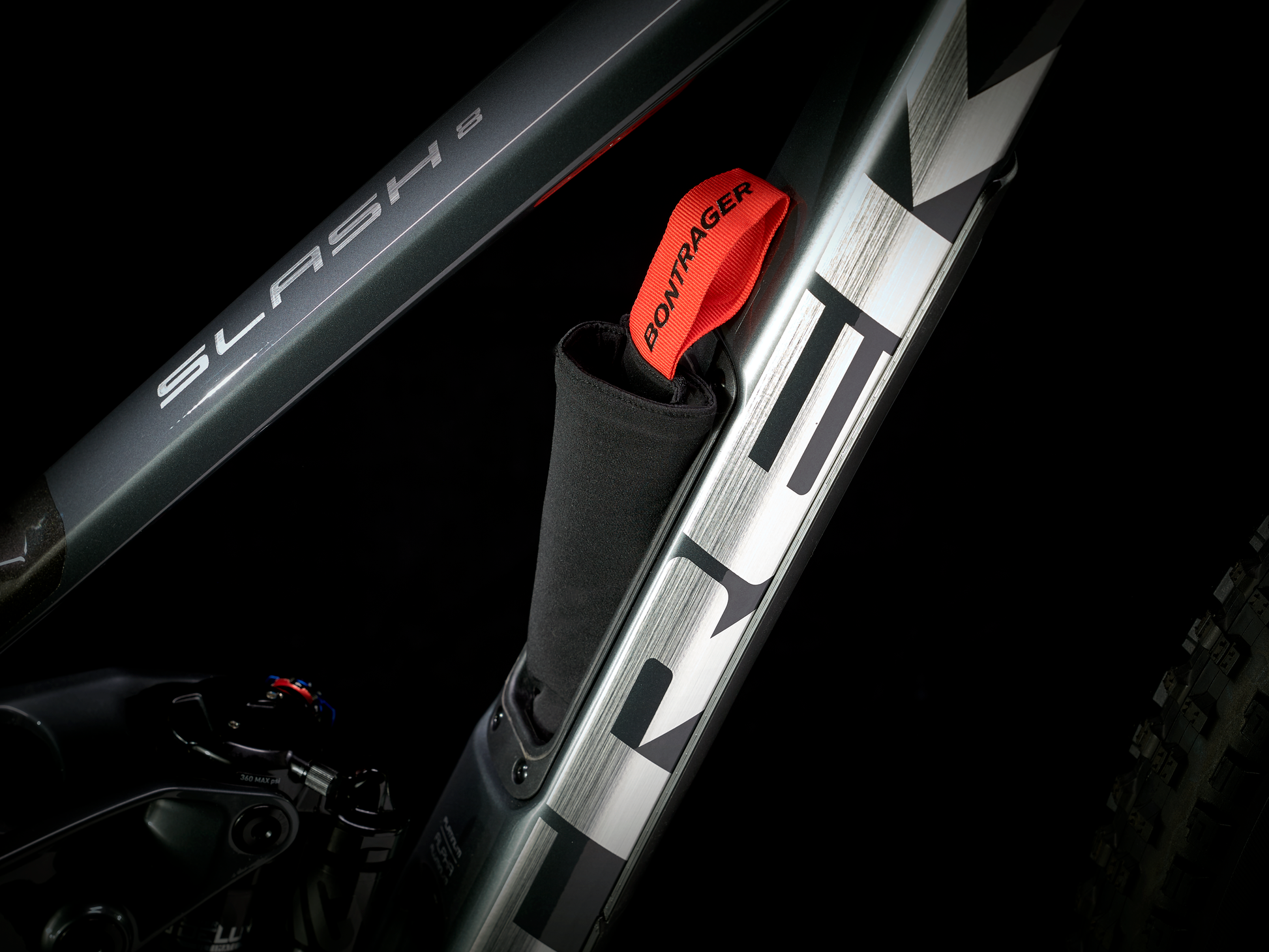 Trek Slash 8